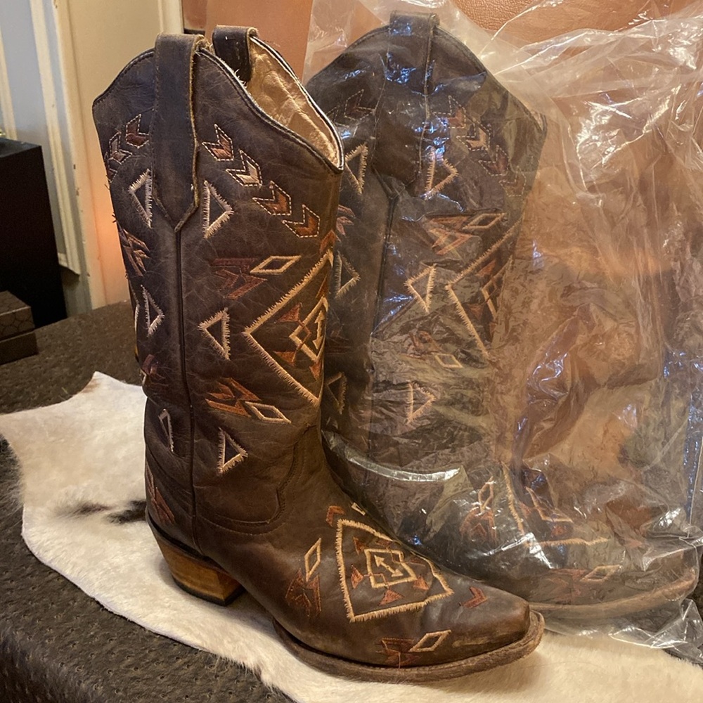 CIRCLE G Women’s Cowboy Boots Western Aztec Pattern Brown Pointed Toe - Picture 2 of 12